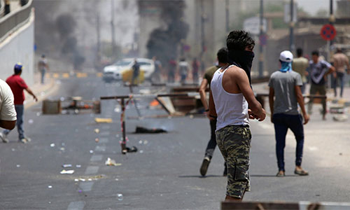 protesta en la ciudad de Basora Gobierno iraquí decreta toque de queda por protestas en Basora